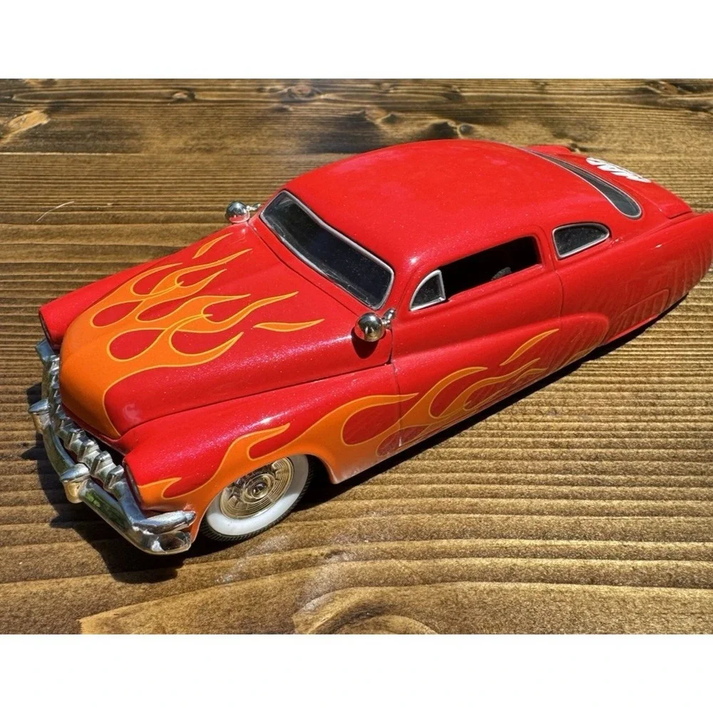 1949 Custom Mercury 1:24 Diecast Model Car Mac‎ Tools Numbered #0005 Red Flames